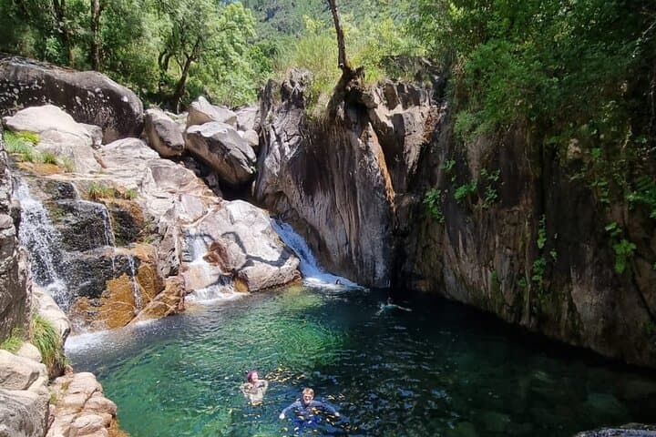 Po&ccedil;a da Cancela Waterfall