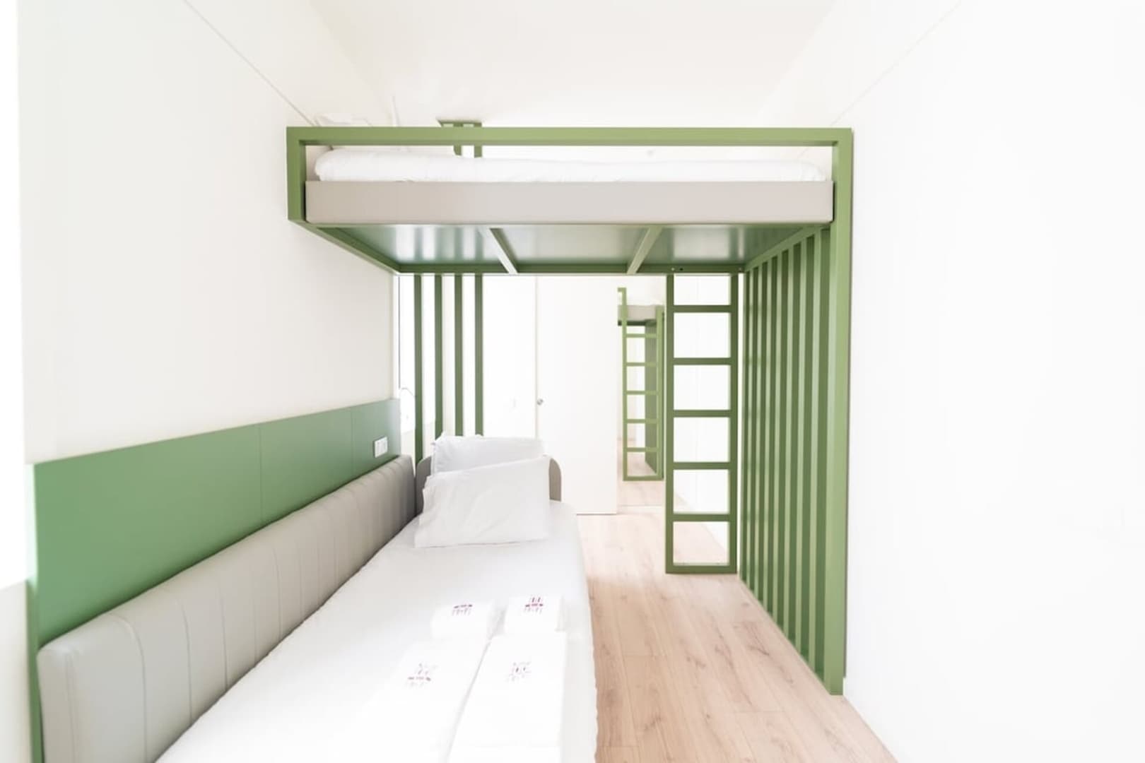 A'Mar - Room C