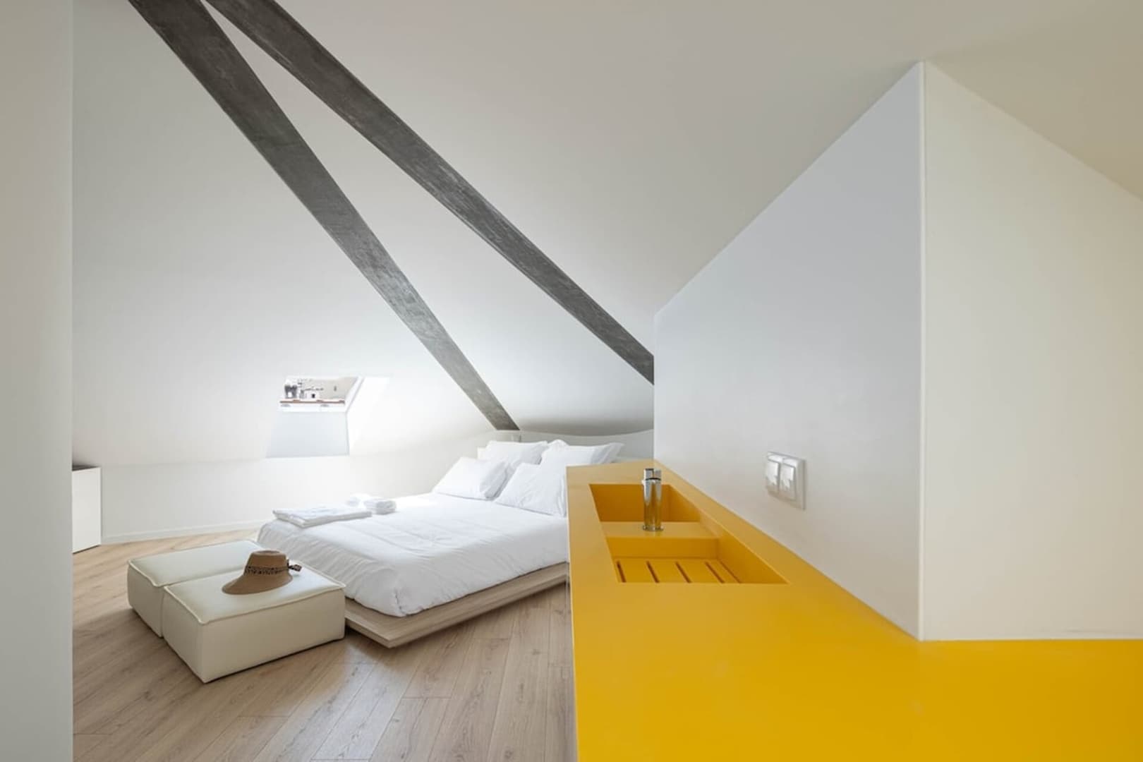 A'Mar - All house