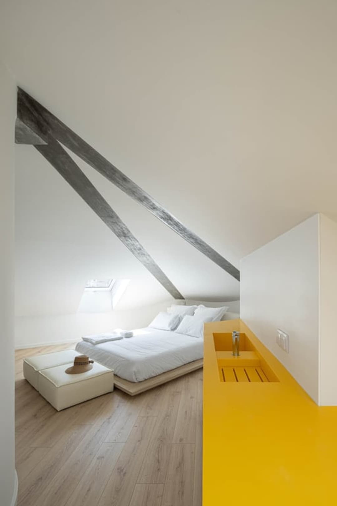 A'Mar - Room D