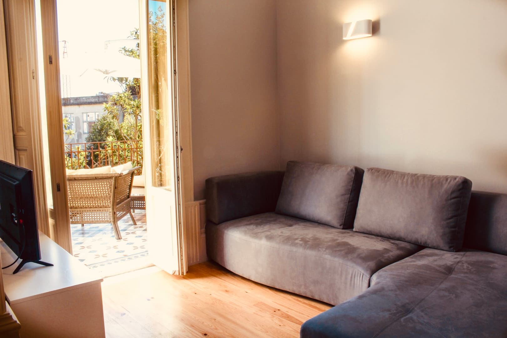 Classic Comfort at Porto Center