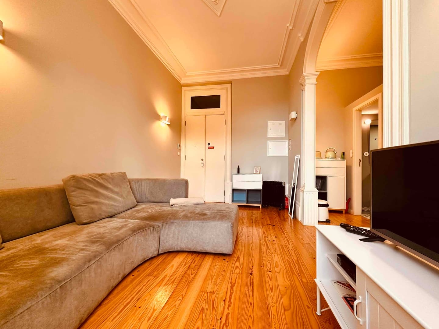 Classic Comfort at Porto Center